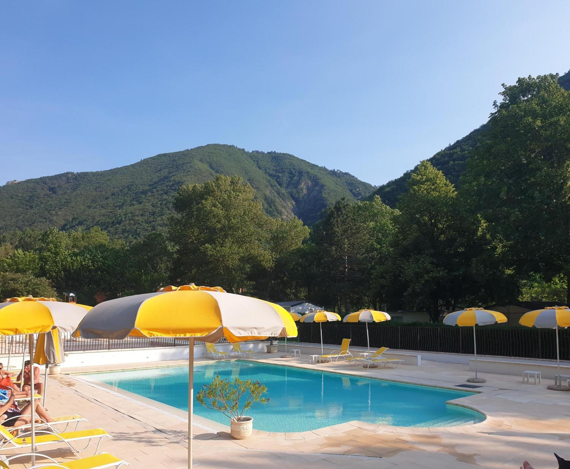 Hotel Les Eaux Chaudes Digne-les-Bains Exterior foto