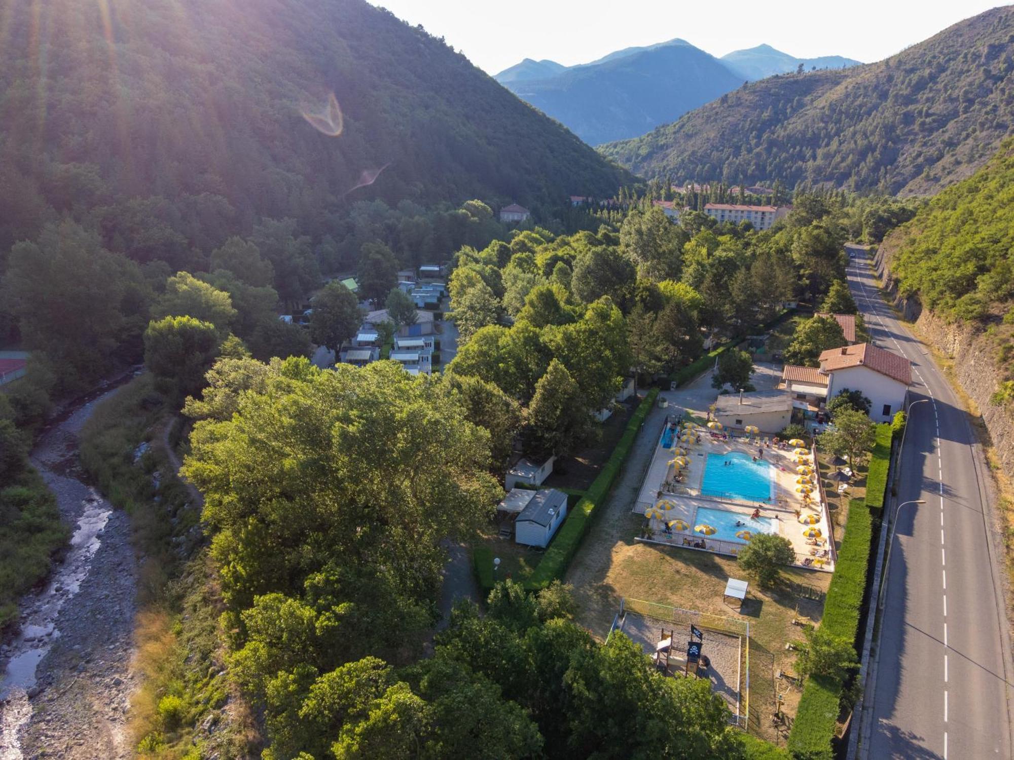 Hotel Les Eaux Chaudes Digne-les-Bains Exterior foto